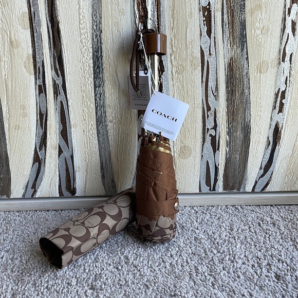 COACH Uv Protection Signature Mini Umbrella NEW! - Picture 2 of 5